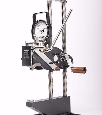 Starrett 444.1MXRL-100 Outside Micrometer 100 mm Range Lock Nut Carbide Faces 0.01 mm Grad Ratchet Stop 